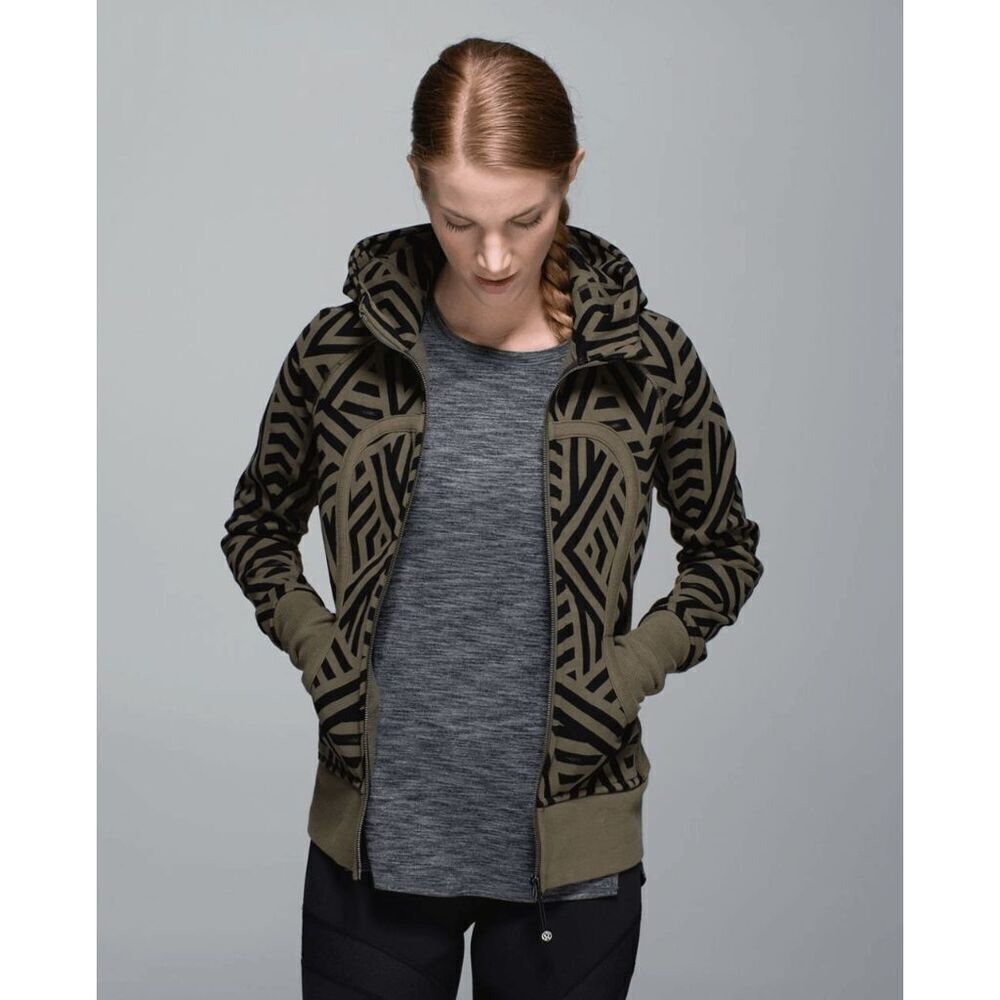 215-EUC Size 6 Lululemon Scuba Hoodie II